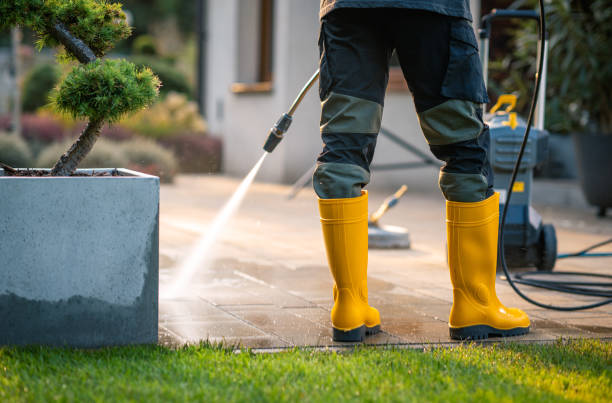 Best Garage Pressure Washing  in Northglenn, CO